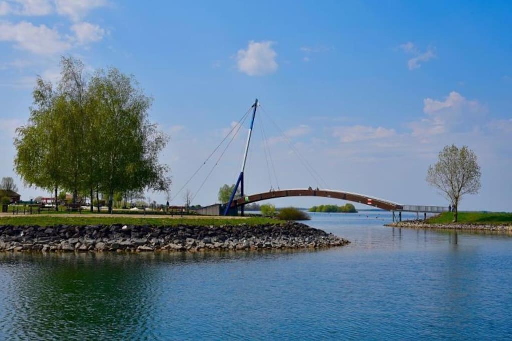 Sejour Bucolique Au Lac Du Der Giffaumont-Champaubert Exterior foto